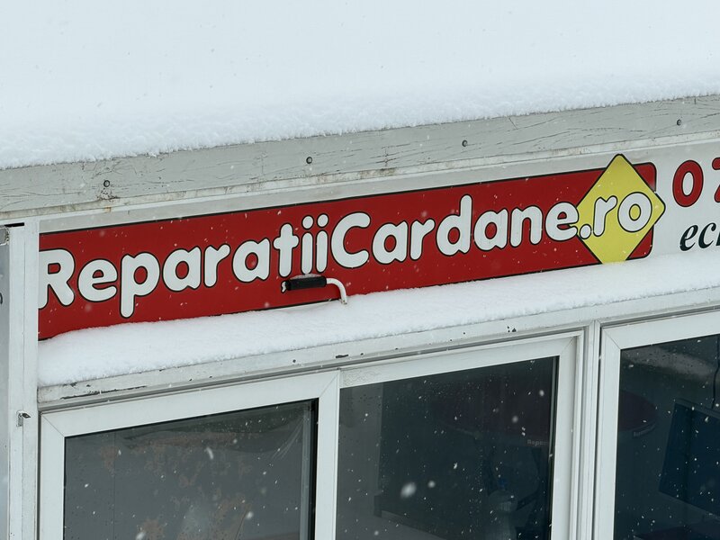 Vulcanizator auto, mecanic si aplicator spuma poliuretanica.